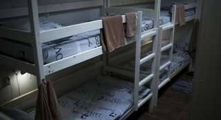 Хостел Lapin Vesta Сочи Место на двухъярусной кровати в общем 10-местном номере для мужчин-4